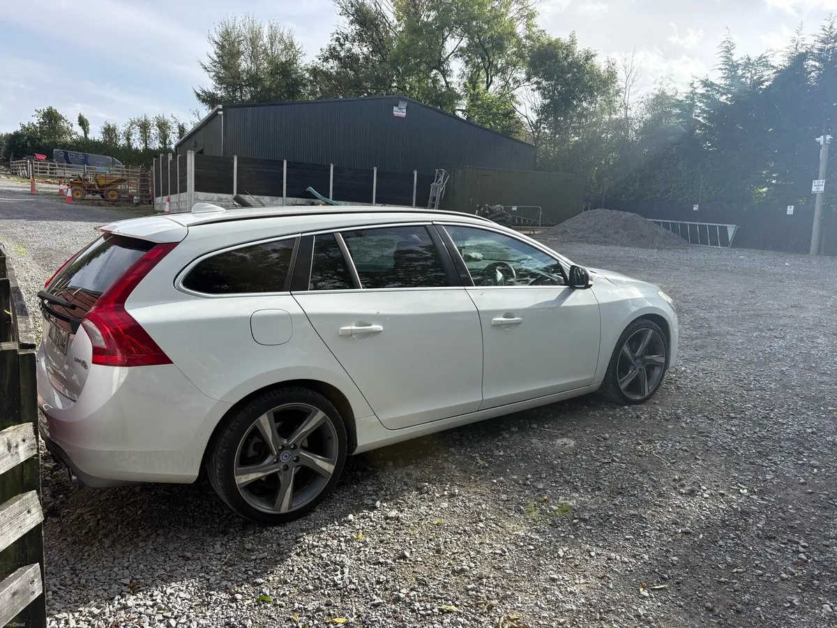 Car - Image 2