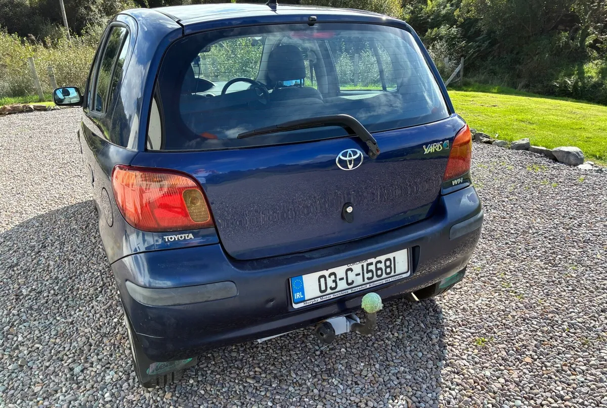Toyota Yaris 2003 - Image 3