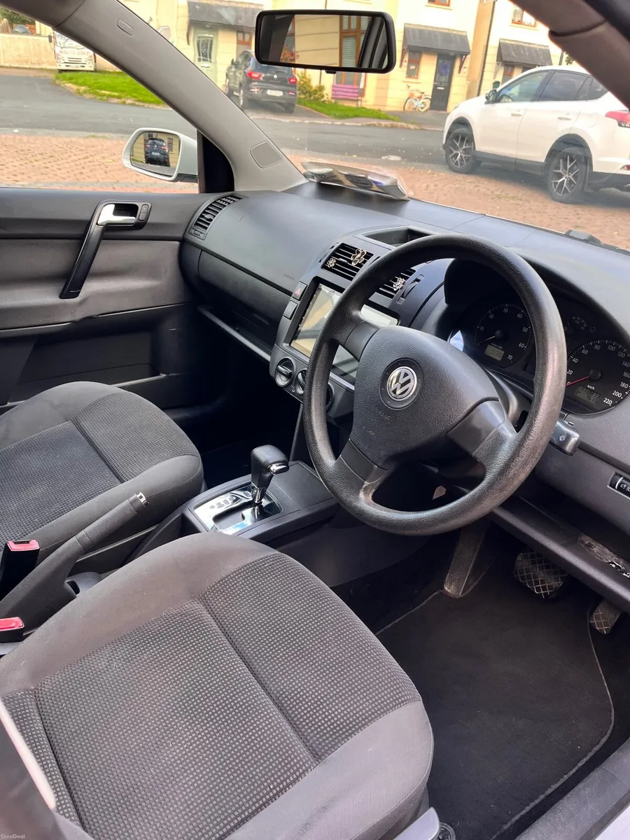 Volkswagen Polo 2009 - Image 6