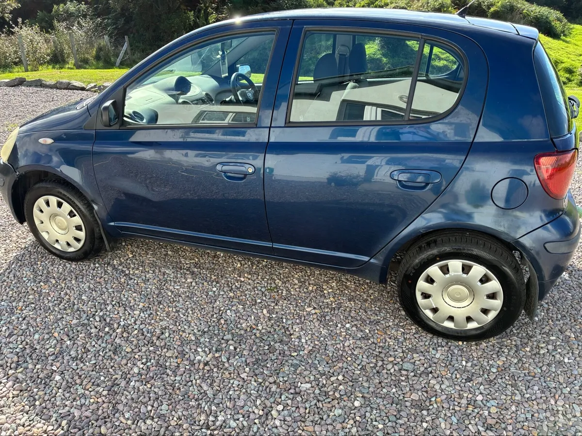 Toyota Yaris 2003 - Image 4