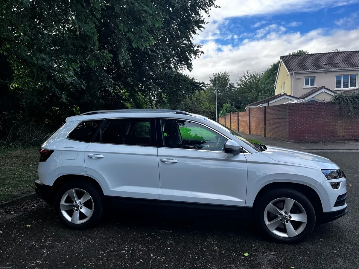 Skoda Karoq 2018 - Image 2