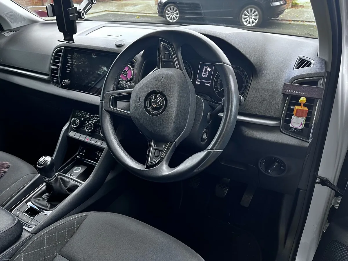 Skoda Karoq 2018 - Image 6