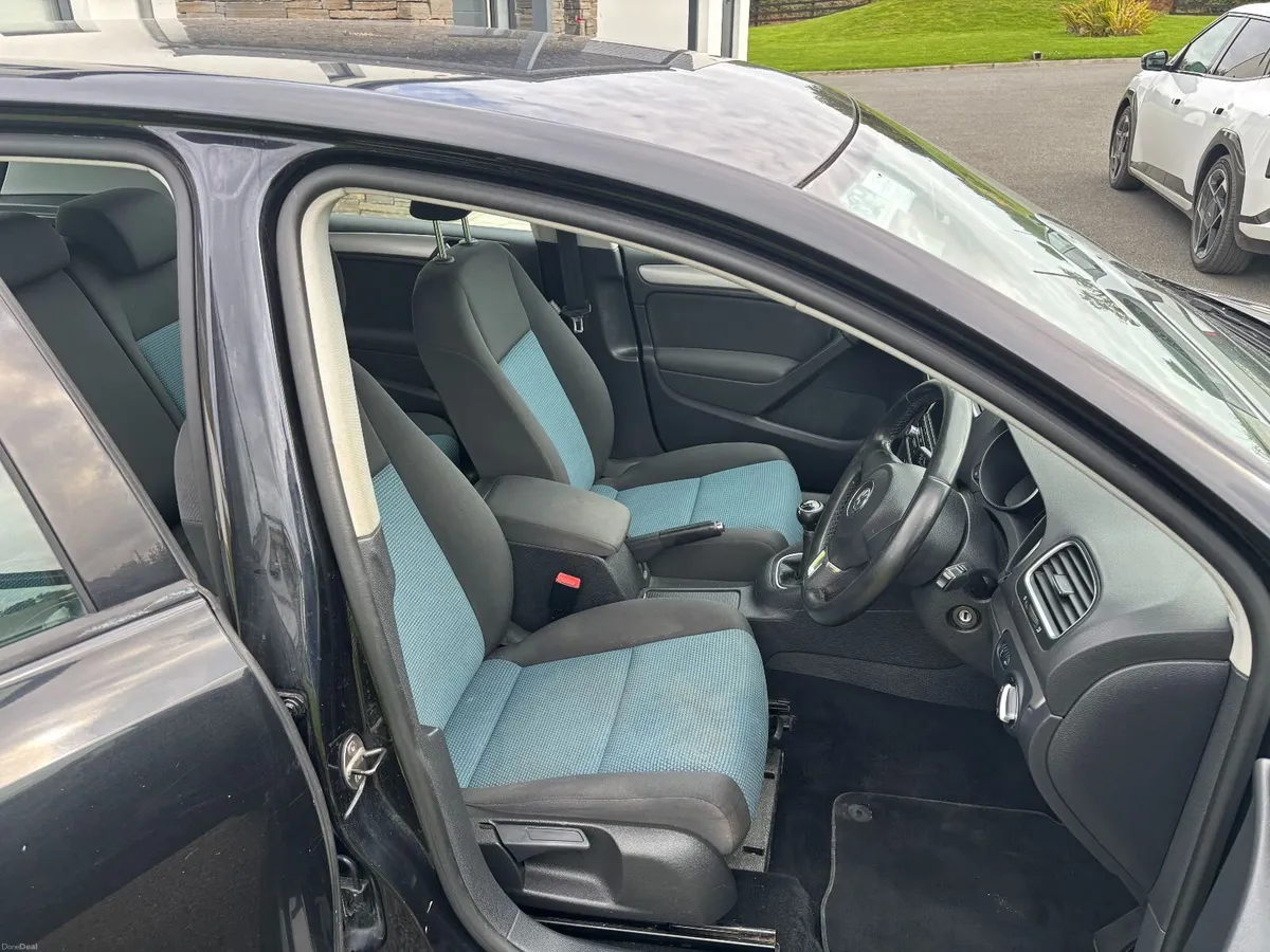 Volkswagen Golf 2011 - Image 3