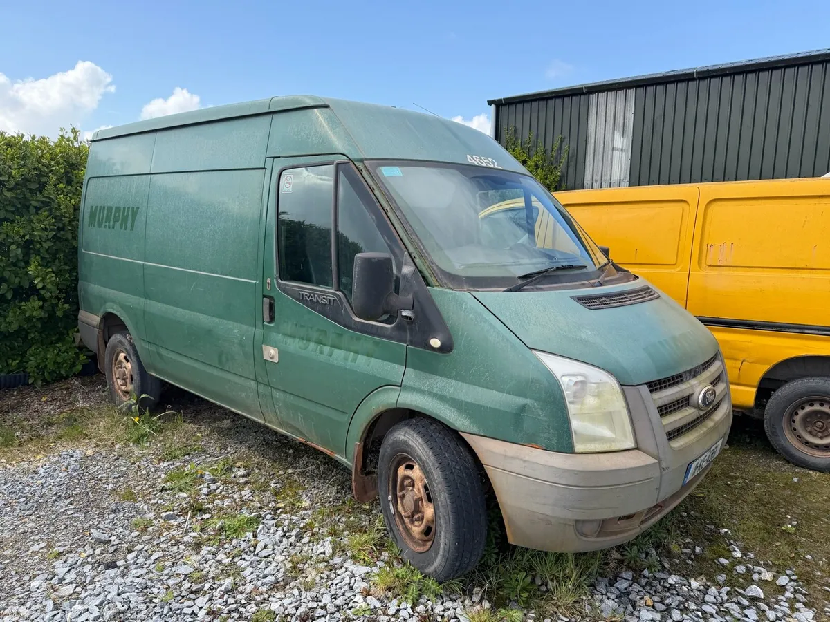 2006 toyota hiace 2009 crafter - Image 4
