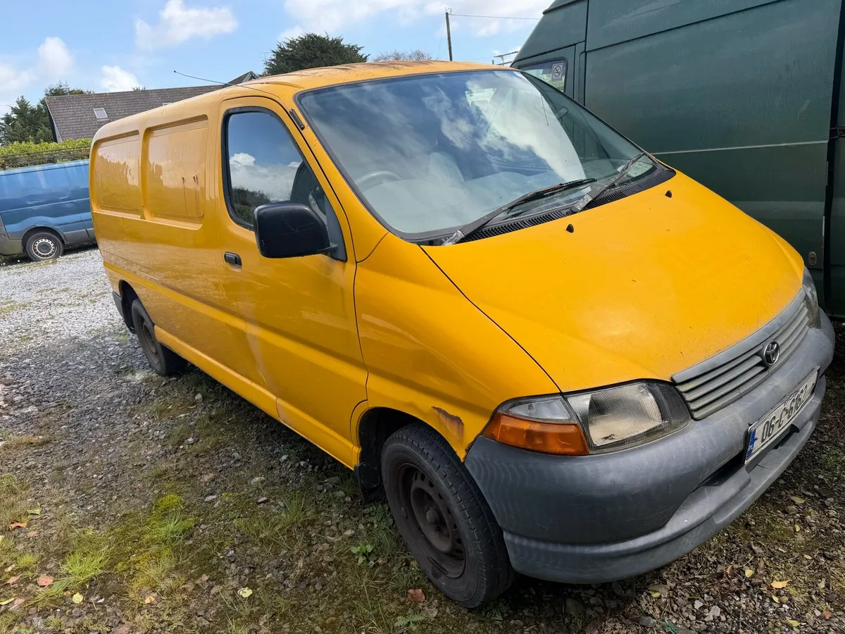 2006 toyota hiace 2009 crafter - Image 6