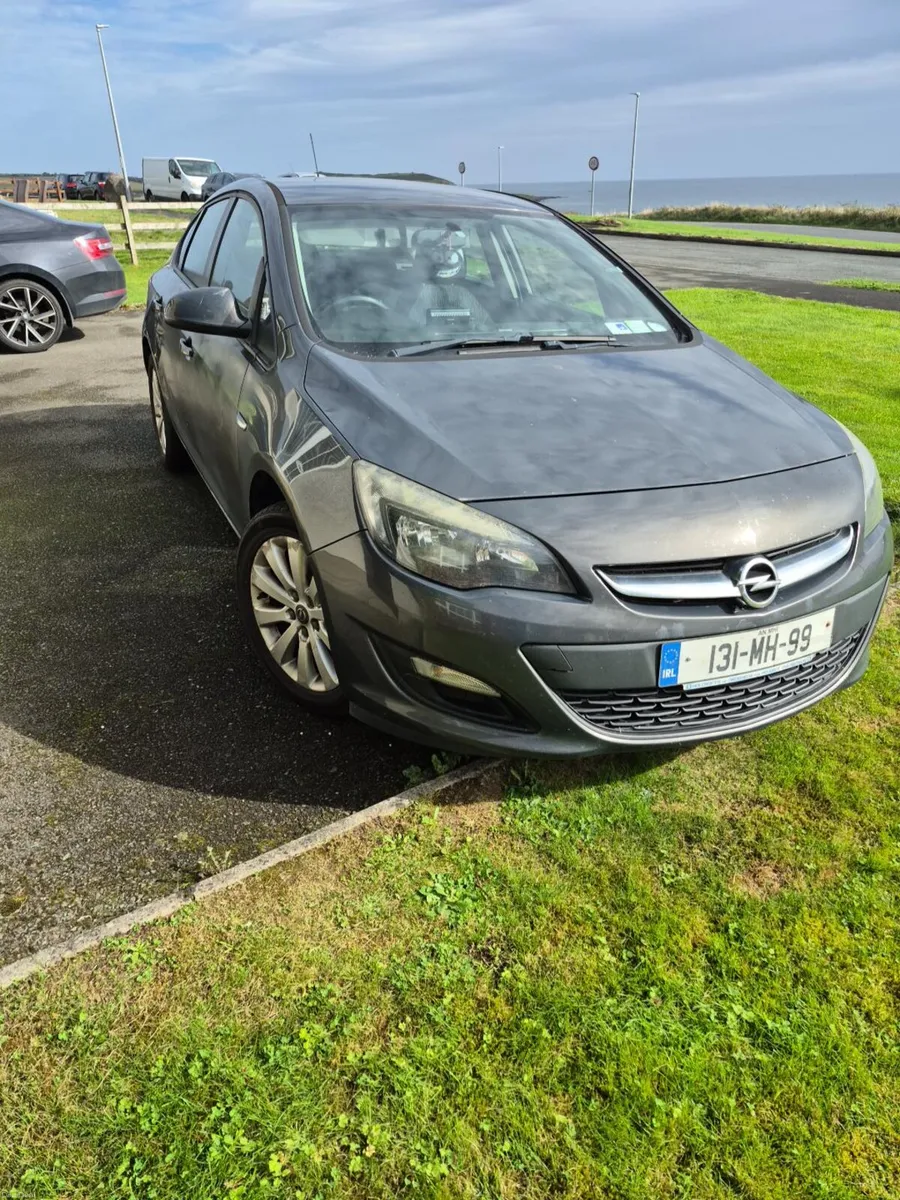 Car - Image 3
