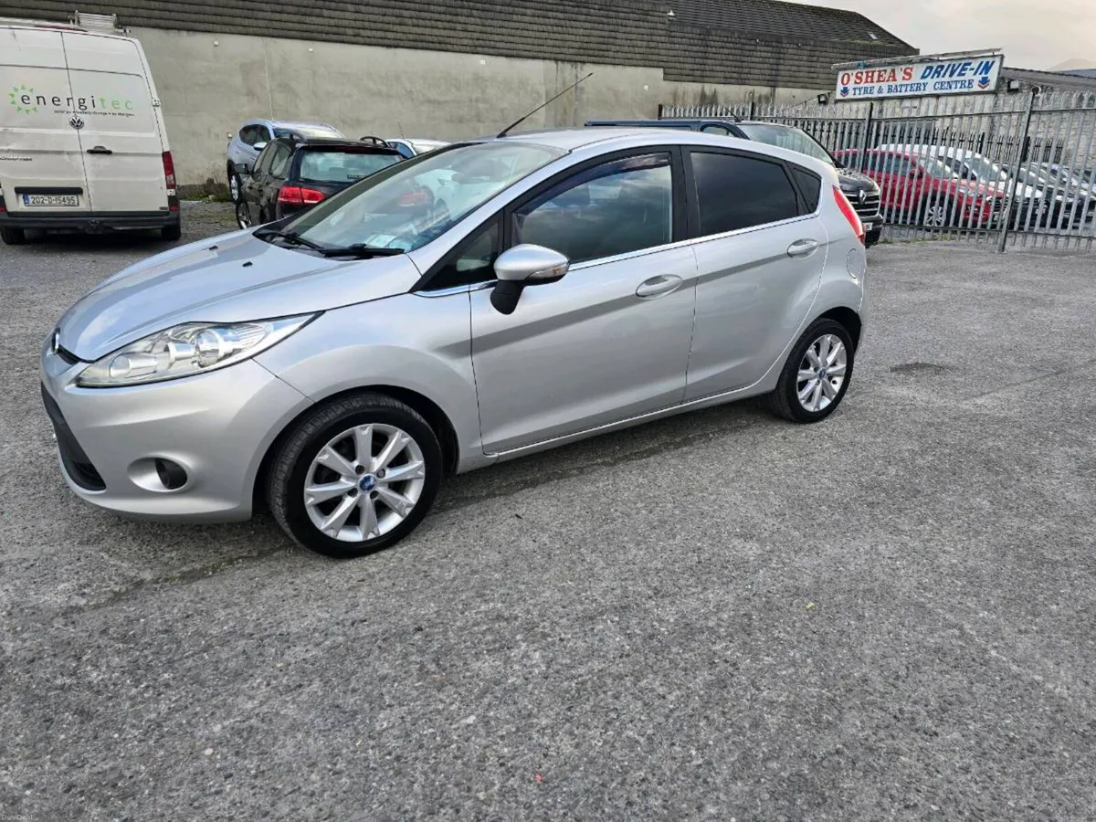 Ford fiesta - Image 4