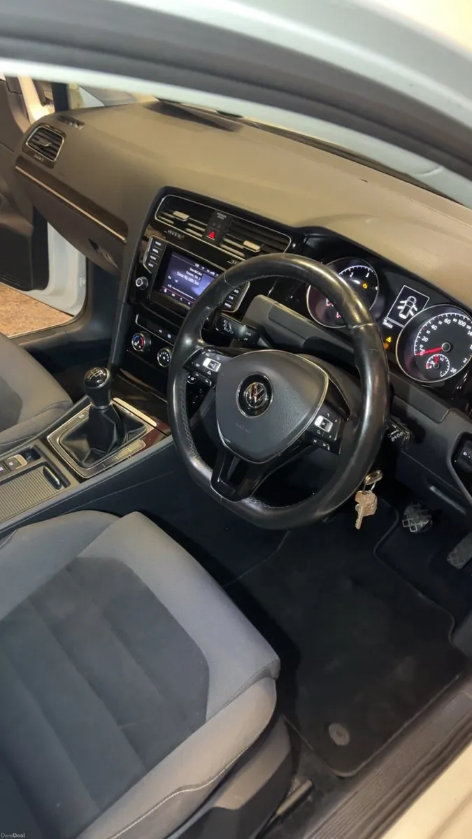 2014 Volkswagen Golf - Image 6