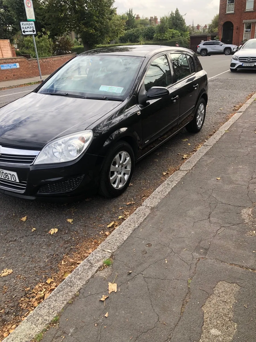 Opel Astra 07 1.4 16v one owner from new - Image 2