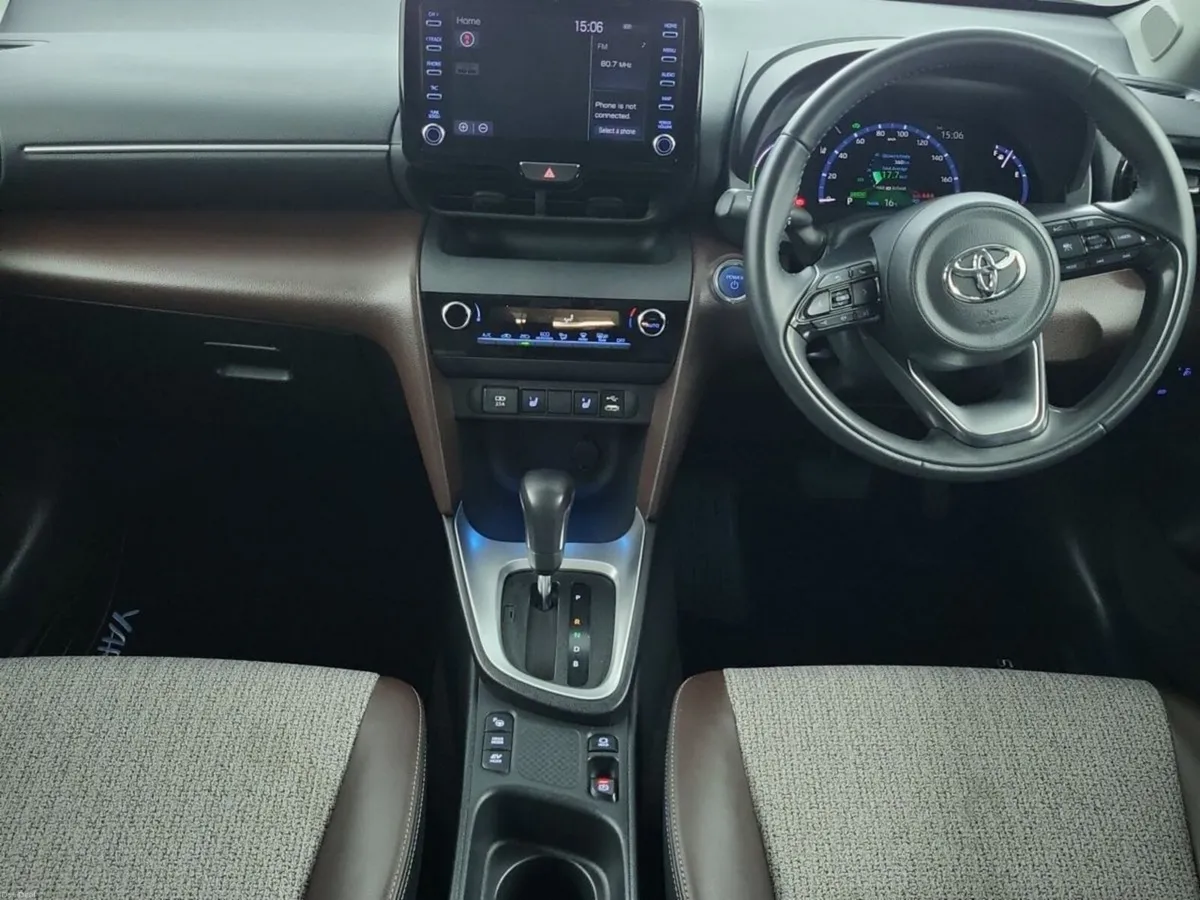 Toyota Yaris Cross Hybride top Spec Z edition - Image 3