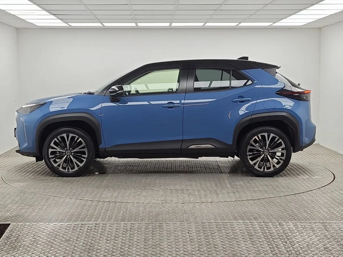Toyota Yaris Cross Hybride top Spec Z edition - Image 5