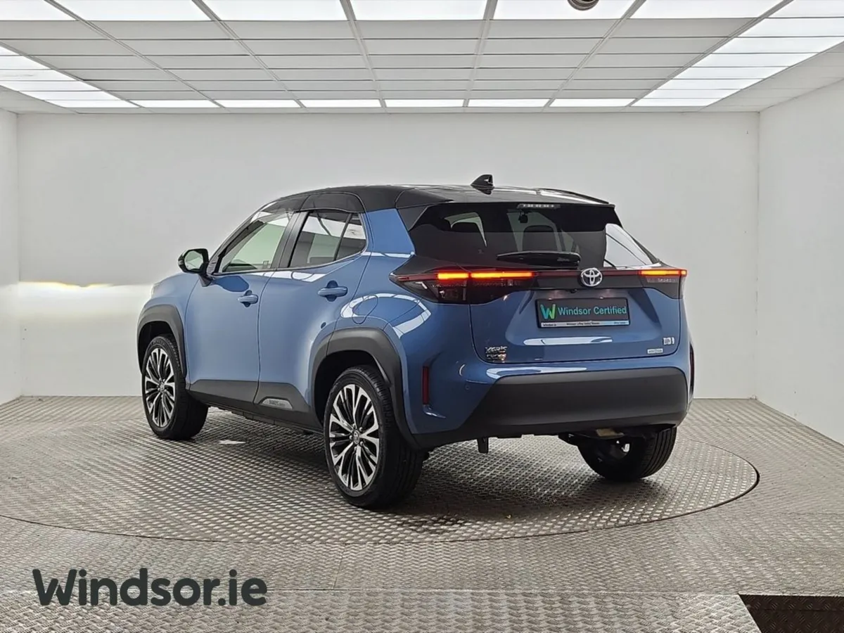 Toyota Yaris Cross Hybride top Spec Z edition - Image 2