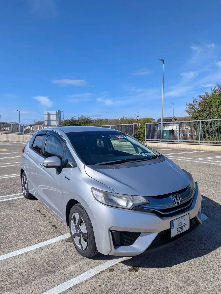 2015 Honda Fit hybrid - Image 2