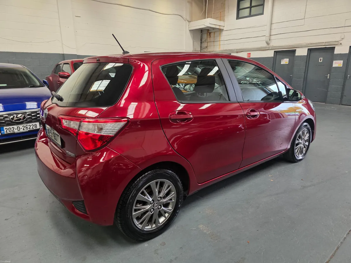 2018 Toyota Yaris Hybrid Irish Model - Image 6
