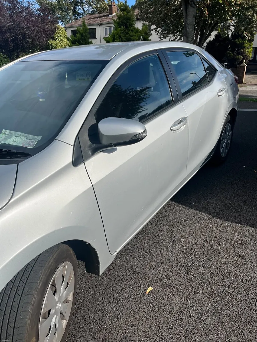 Toyota Corolla 2015 - Image 4