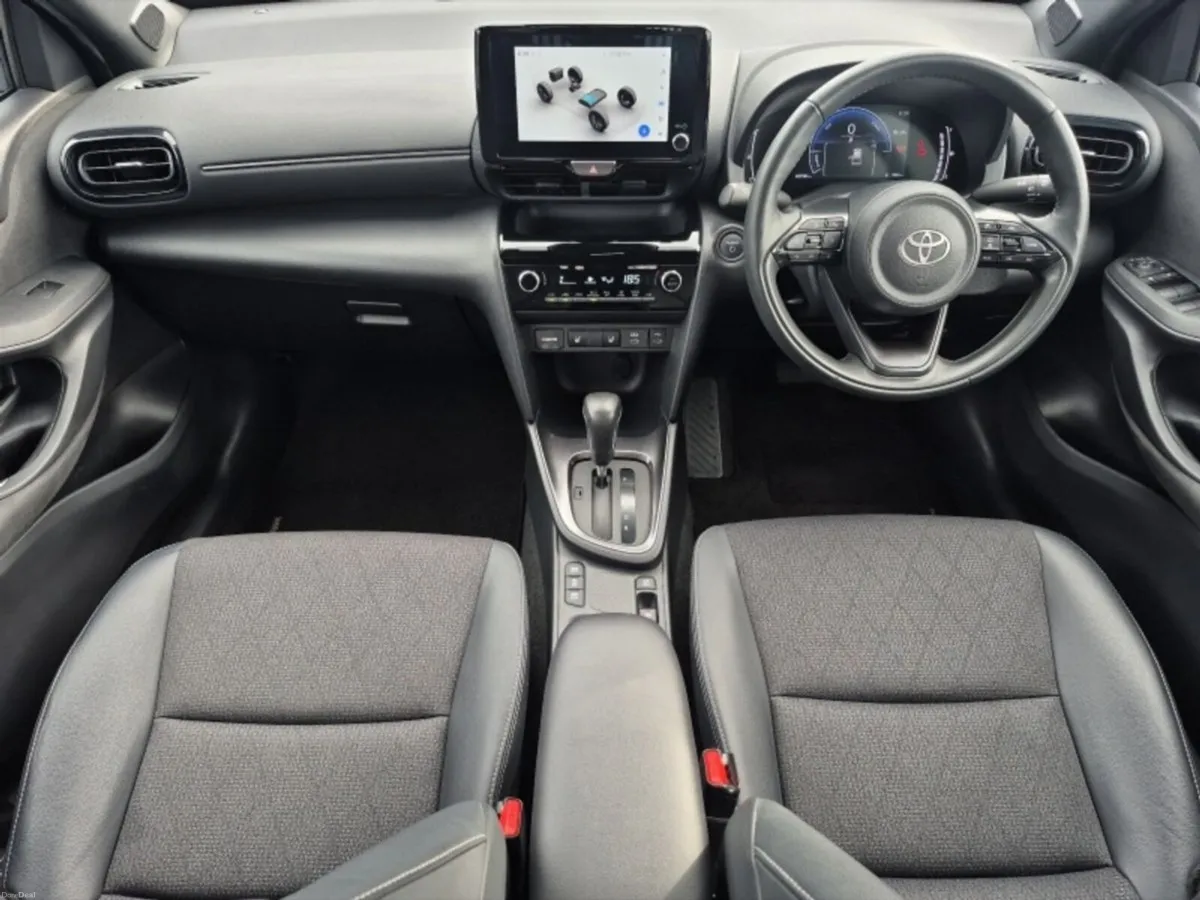 Toyota Yaris Cross ** ADVENTURE HEV ** 360 CAMERA - Image 2