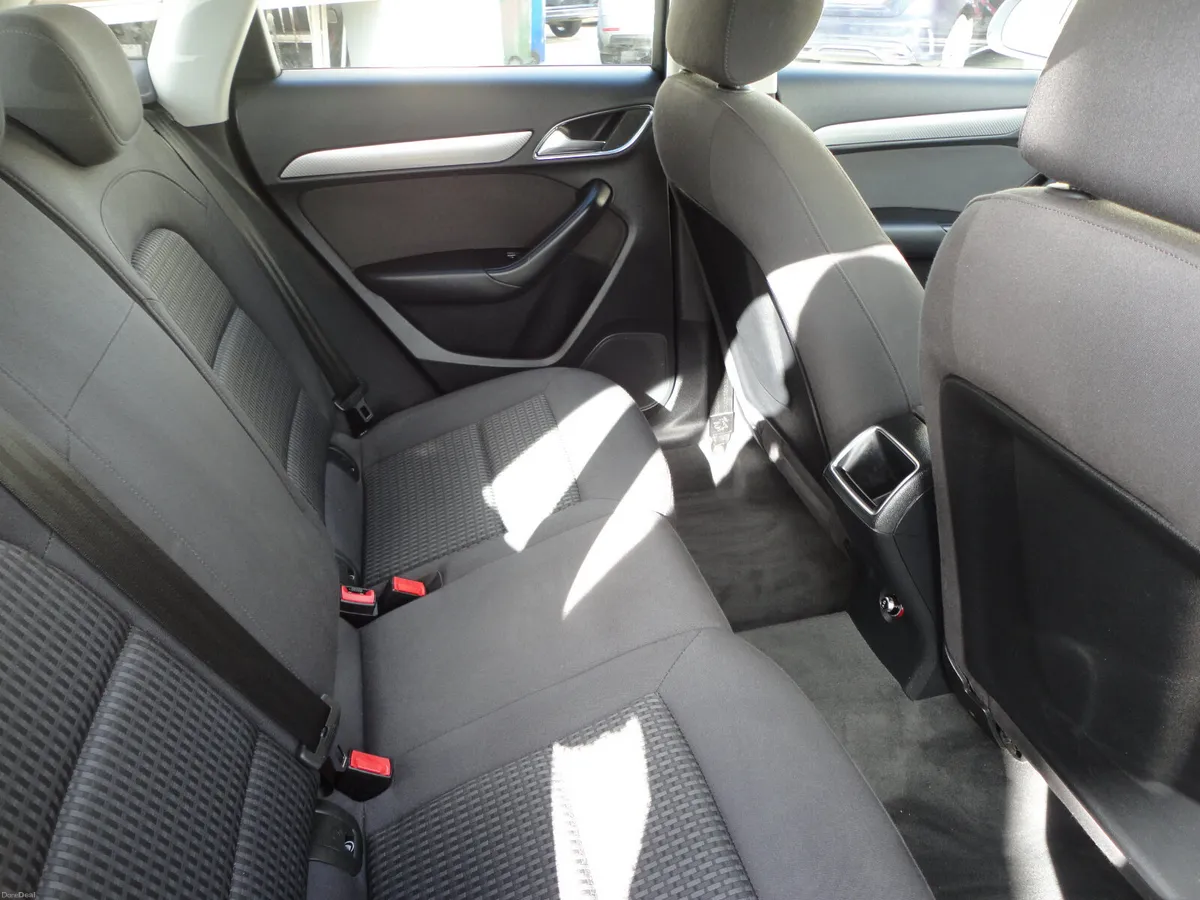 Audi Q3 2015 - Image 6