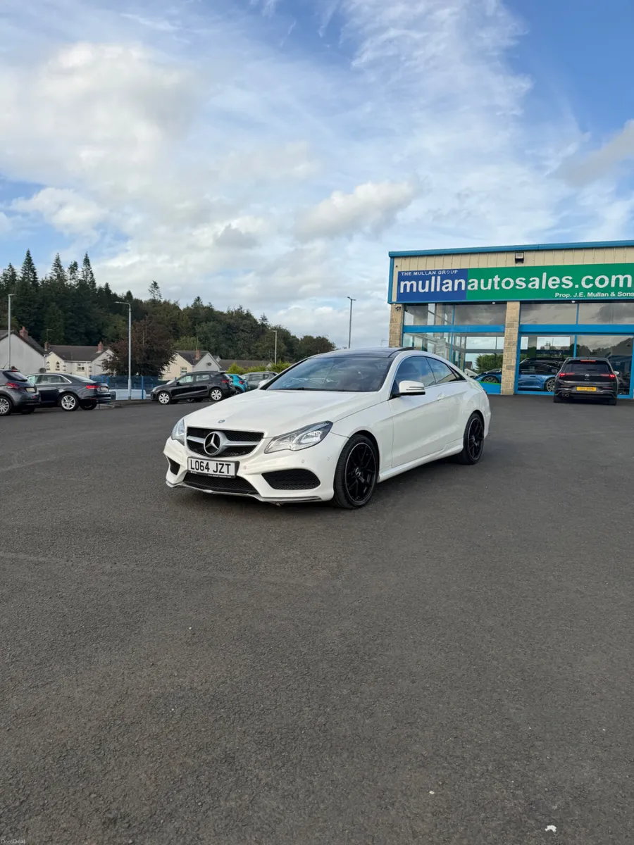 2015 Mercedes-Benz E-Class E220 BlueTEC AMG Line - Image 3
