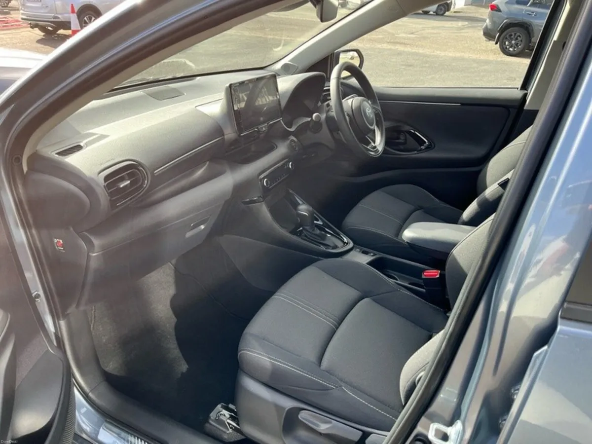 Toyota Yaris LUNA SPORT - Image 6