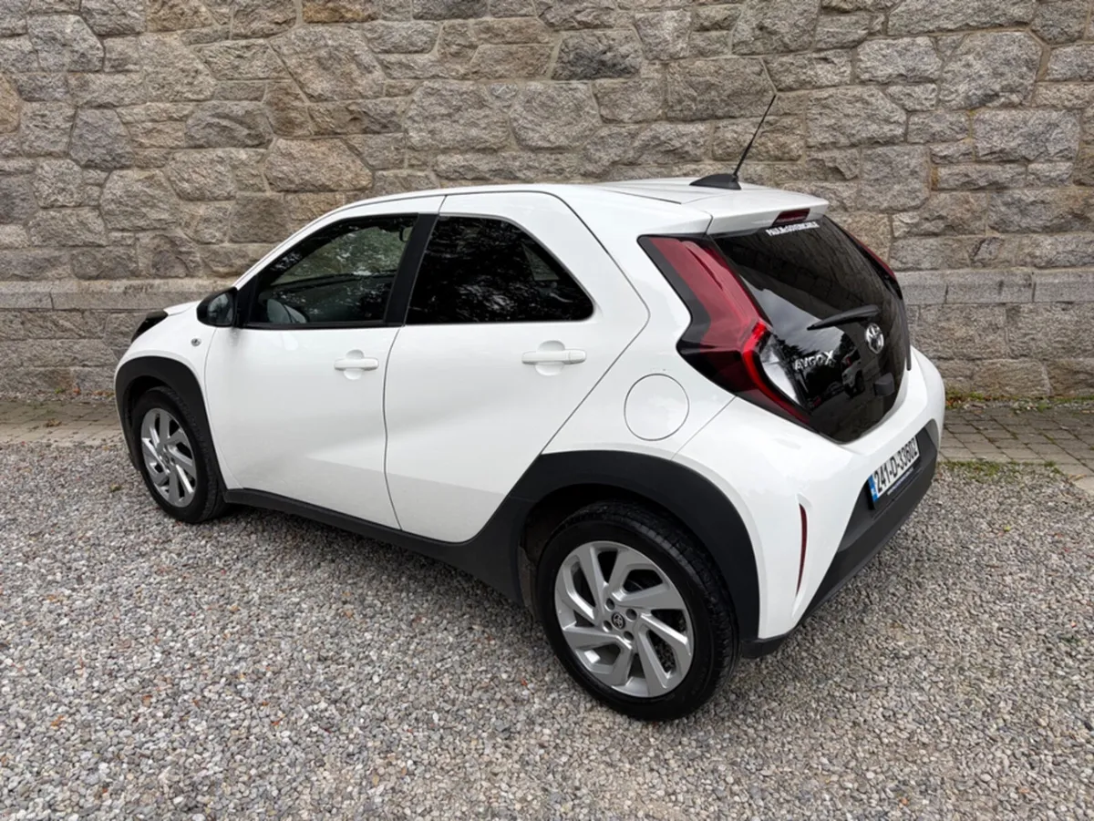 Toyota Aygo X PULSE - Image 4