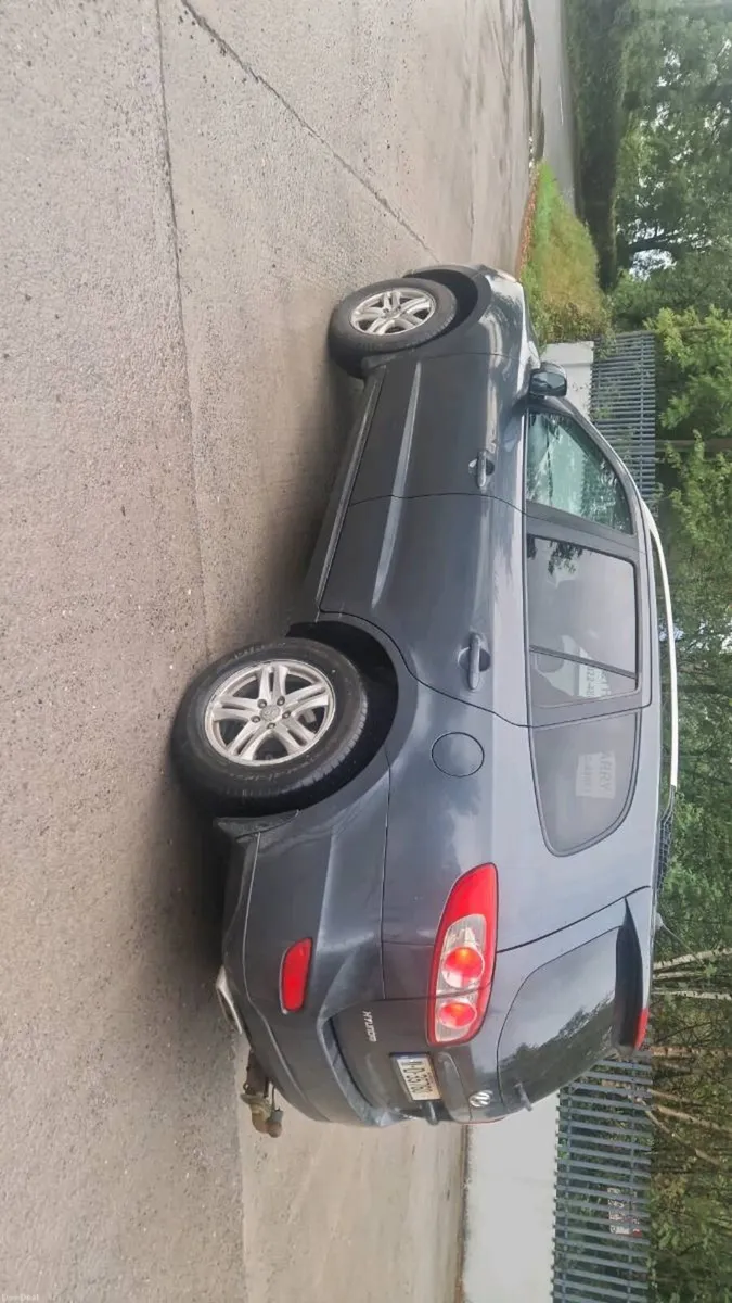 Hyundai santafe 7 seater - Image 3