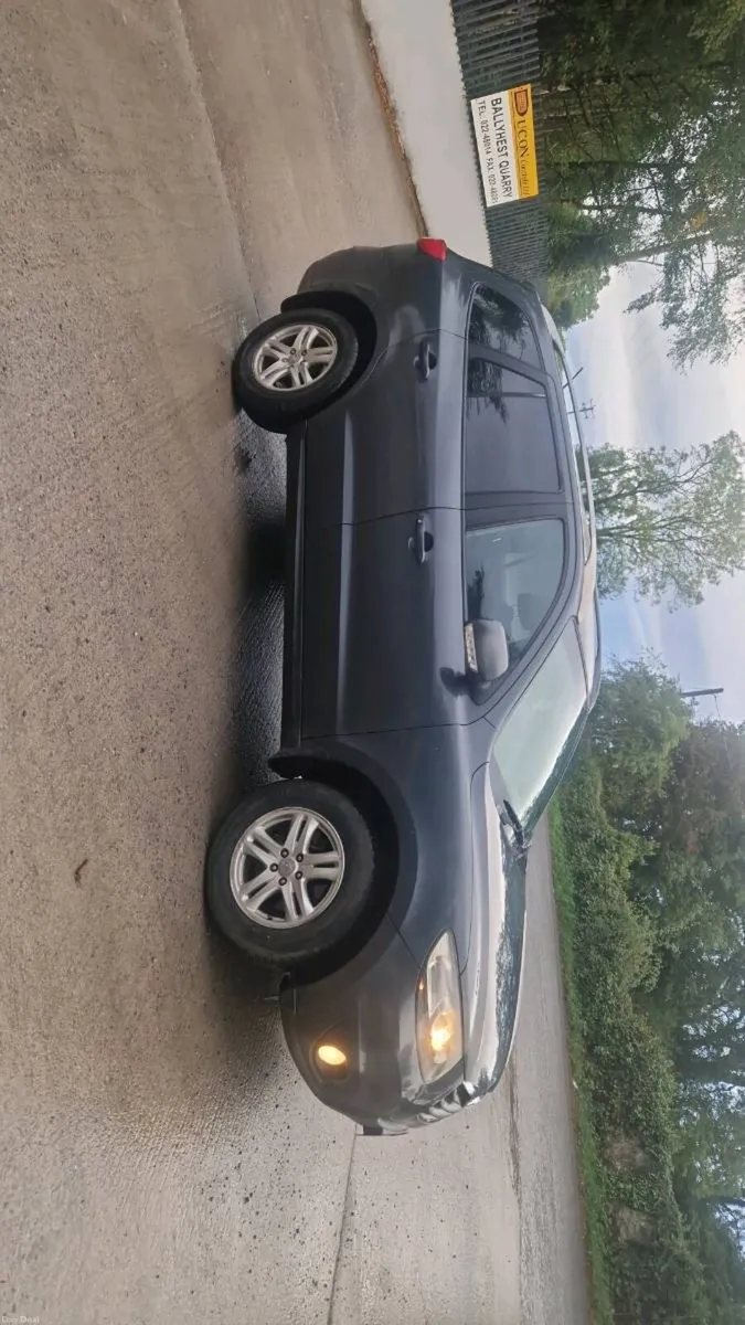 Hyundai santafe 7 seater - Image 4