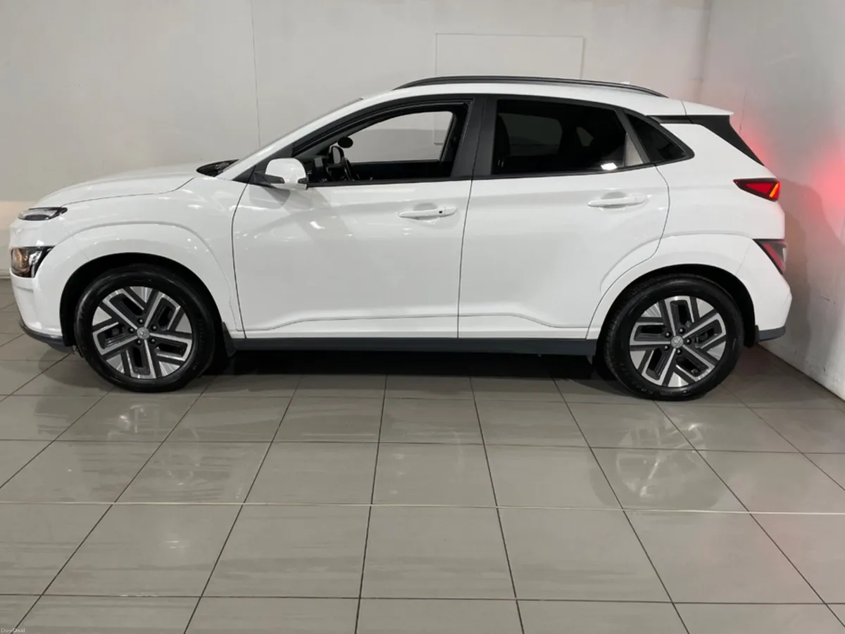 Hyundai KONA PREMIUM 64 5DR BATTERY HEALTH 96.4% - Image 6