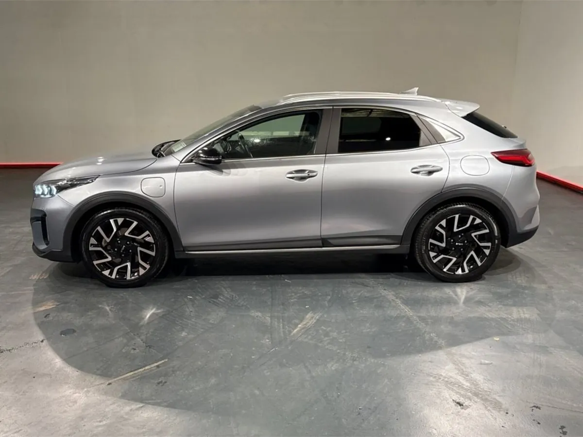 Kia XCeed PHEV 1.6 AUTOMATIC - REVERSE CAMERA - CR - Image 6