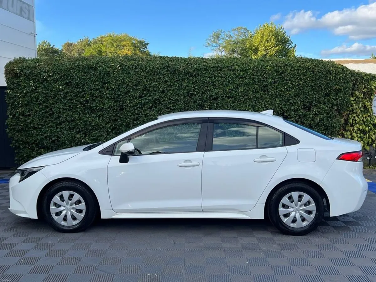 Toyota Corolla GX 1.8 HYBRID AUTO // ADAPTIVE CRUI - Image 3