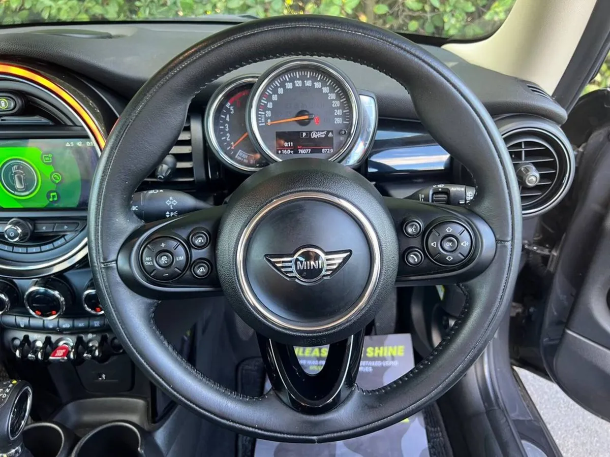 Mini Cooper SD 2.0 AUTO // ADAPTIVE CRUISE CONTROL - Image 4