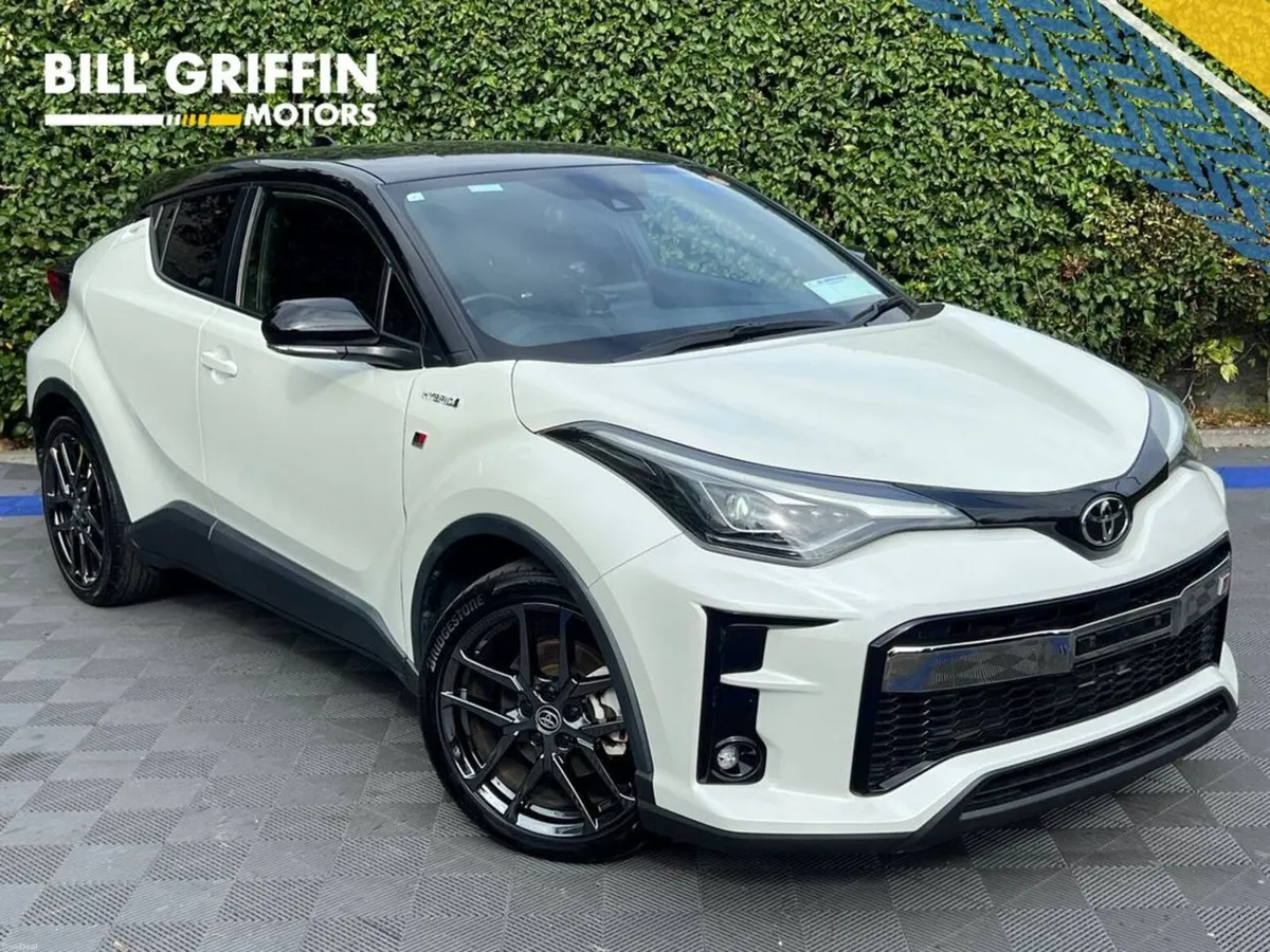 Toyota C-HR GR SPORT 1.8 HYBRID AUTO // SHADOW CHR - Image 1