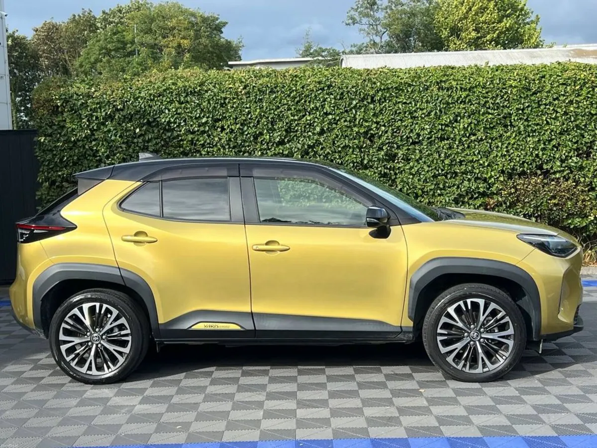 Toyota Yaris Cross Z-SPEC 1.5 HYBRID AUTO // HALF - Image 2