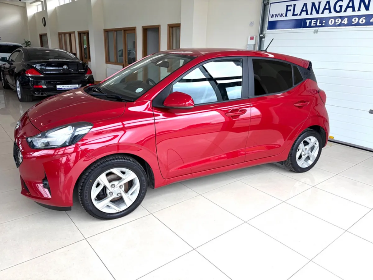 Hyundai i10 DELUXE 5DR - Image 3