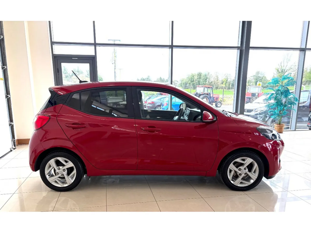 Hyundai i10 DELUXE 5DR - Image 6
