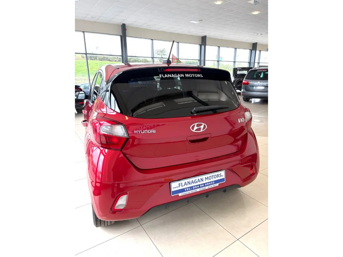 Hyundai i10 DELUXE 5DR - Image 5
