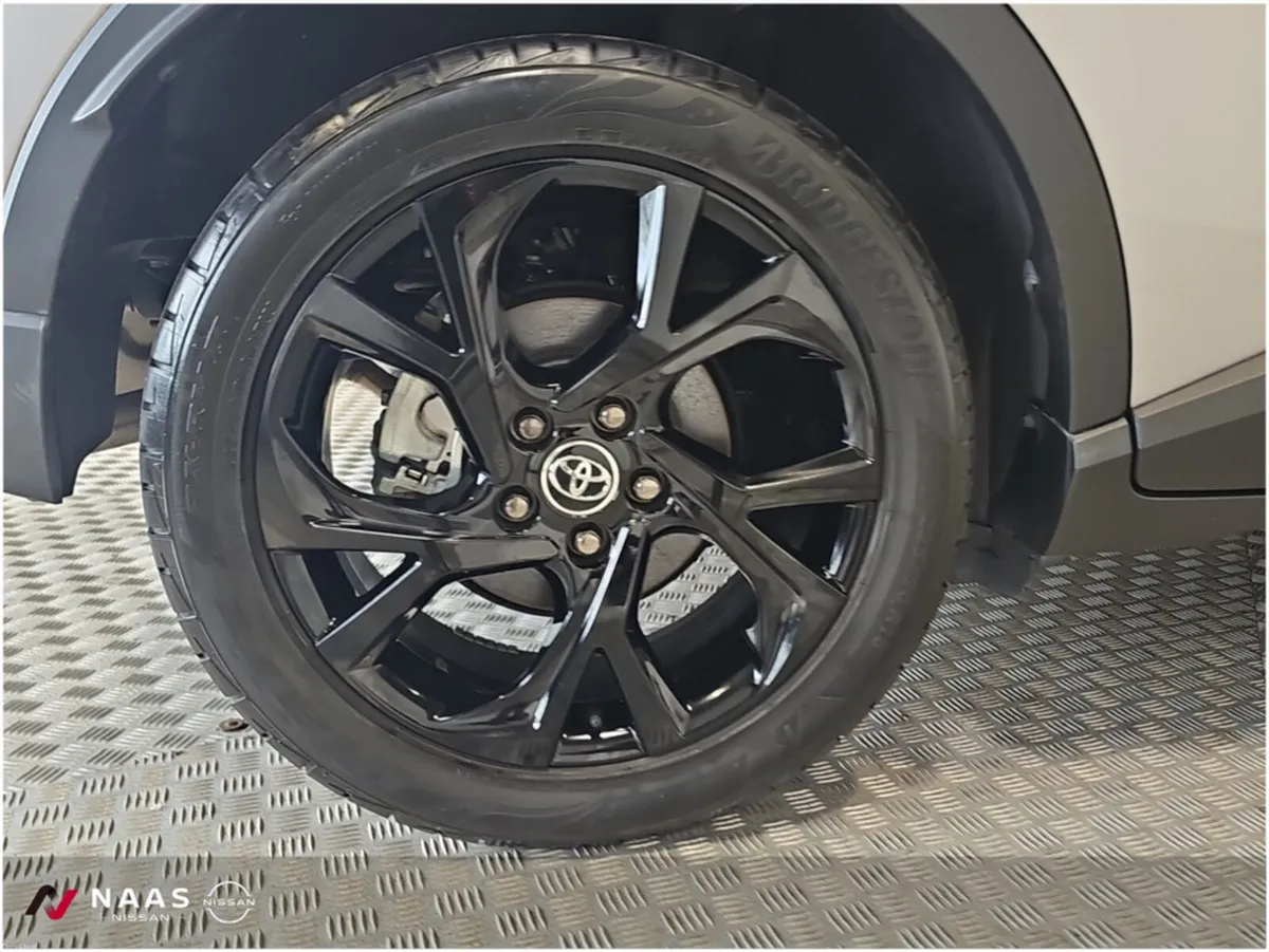 Toyota C-HR 182 Reg 1.8 HYBRID SOL MODE ZERO - Image 6
