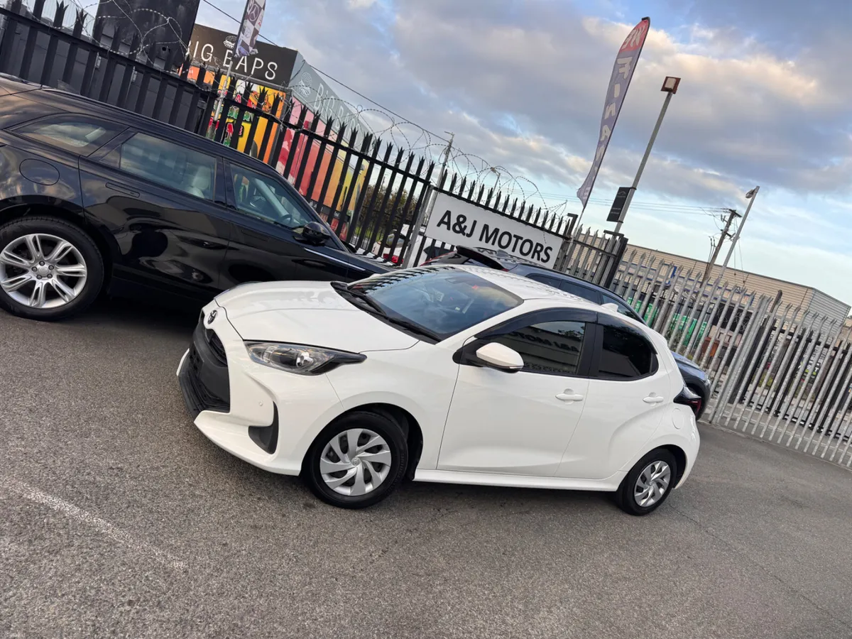 2021 TOYOTA YARIS 1.5 HYBRID - Image 2