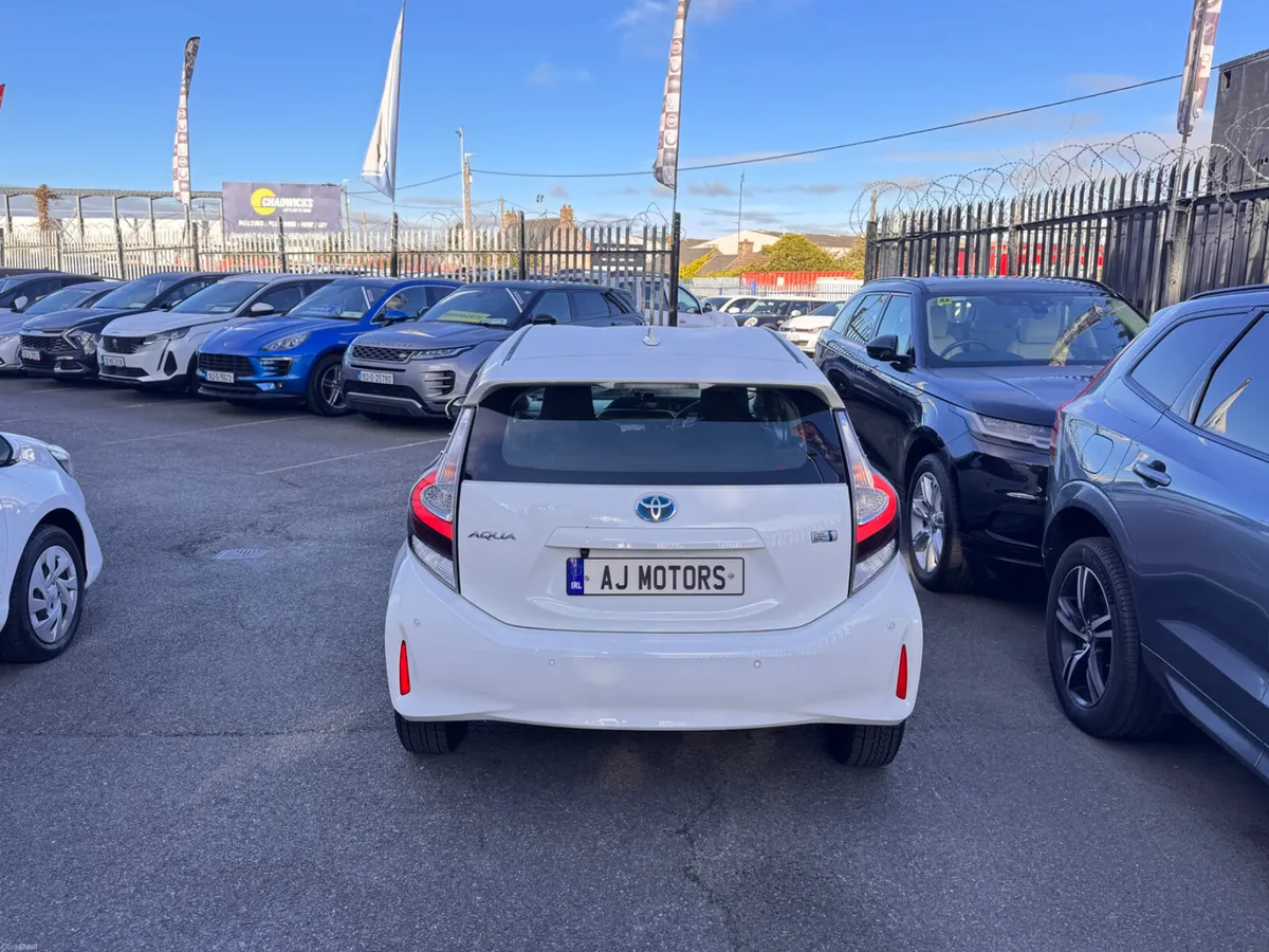 2021 TOYOTA AQUA 1.5 HYBRID - Image 5