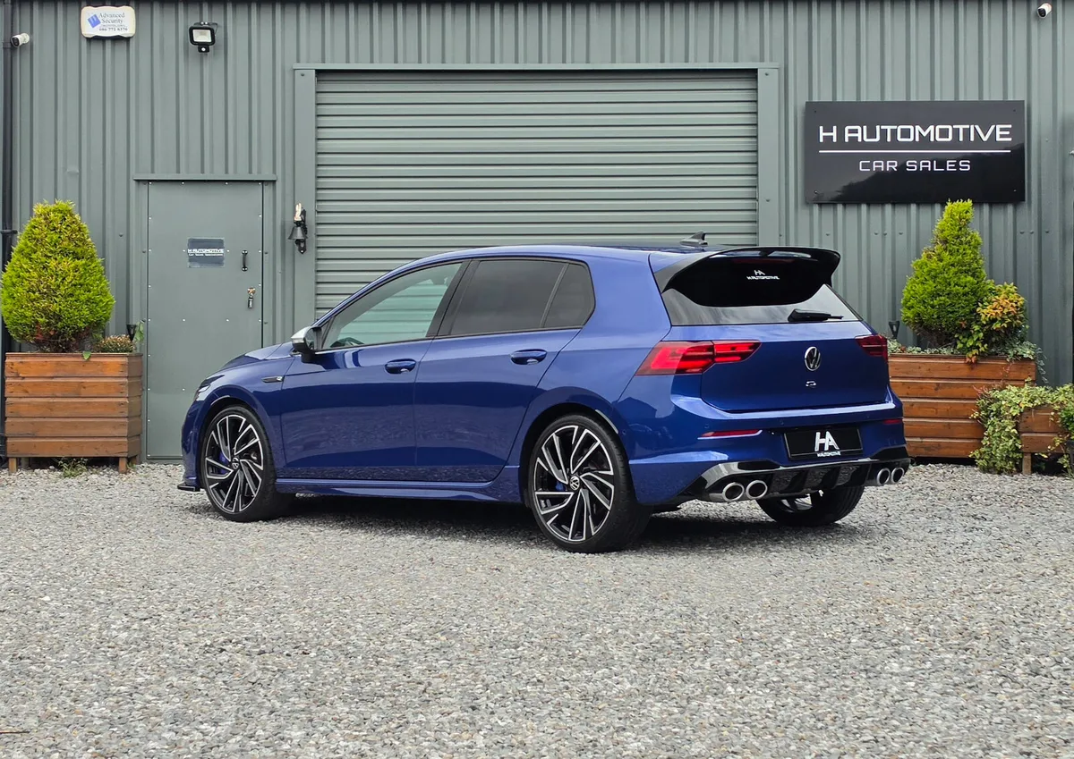 2023 VW GOLF R 320BHP 4MOTION LOW KMS - Image 3