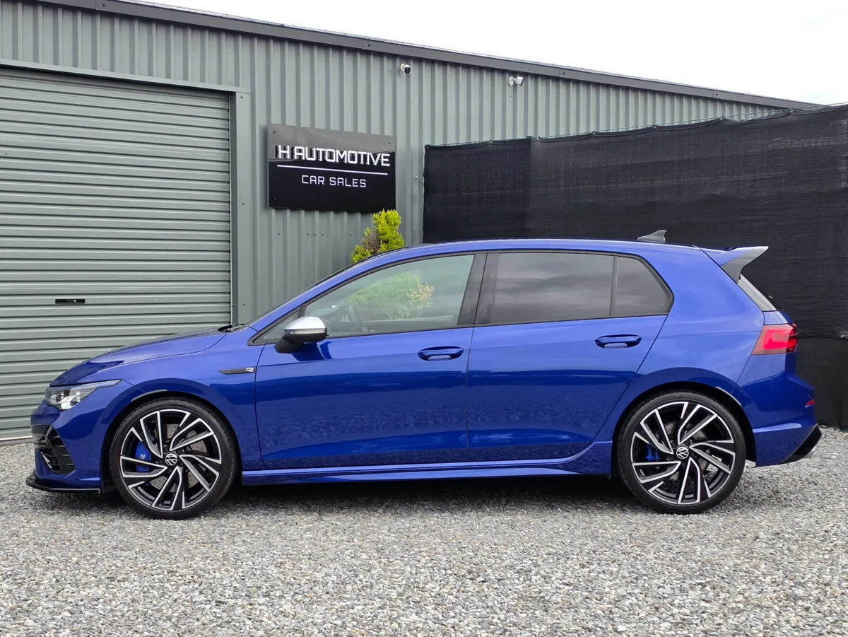 2023 VW GOLF R 320BHP 4MOTION LOW KMS - Image 6
