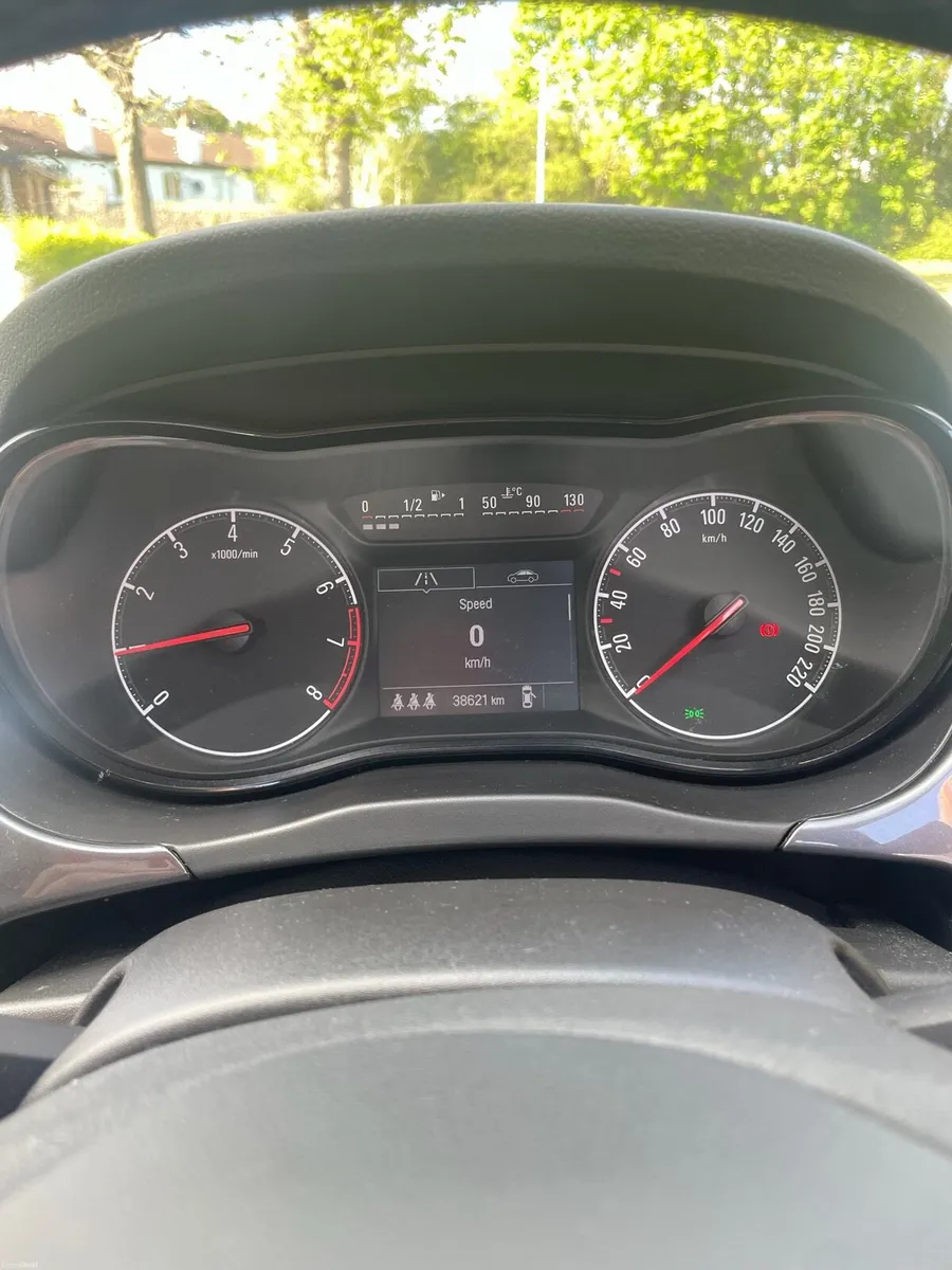 Only 38,895km | Opel Corsa 1.4 Petrol - Image 4