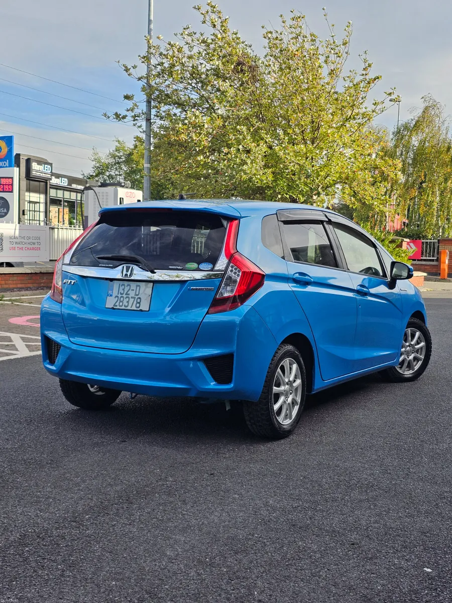 Honda Fit Hybrid Automatic 1.5 - Image 2