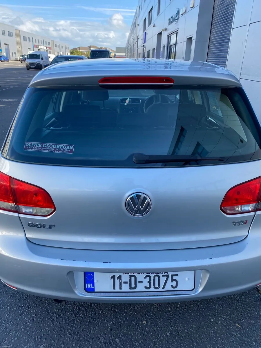 Volkswagen Golf 2011 - Image 2