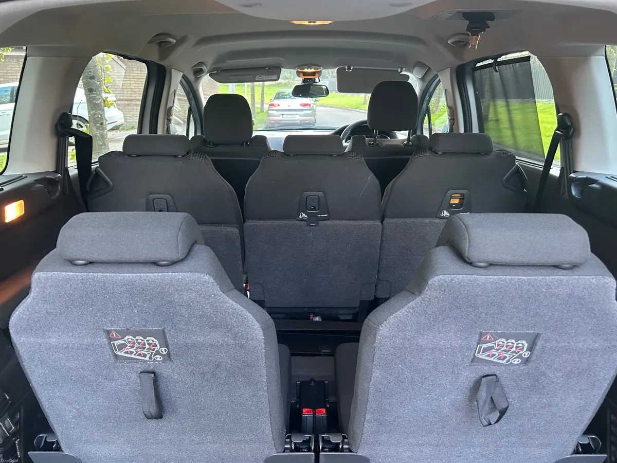 14 Peugeot 5008 ( Auto 7 Seats) Low kilometres - Image 3