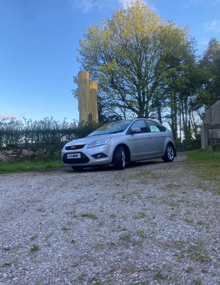 Ford Focus 2011 - Image 2