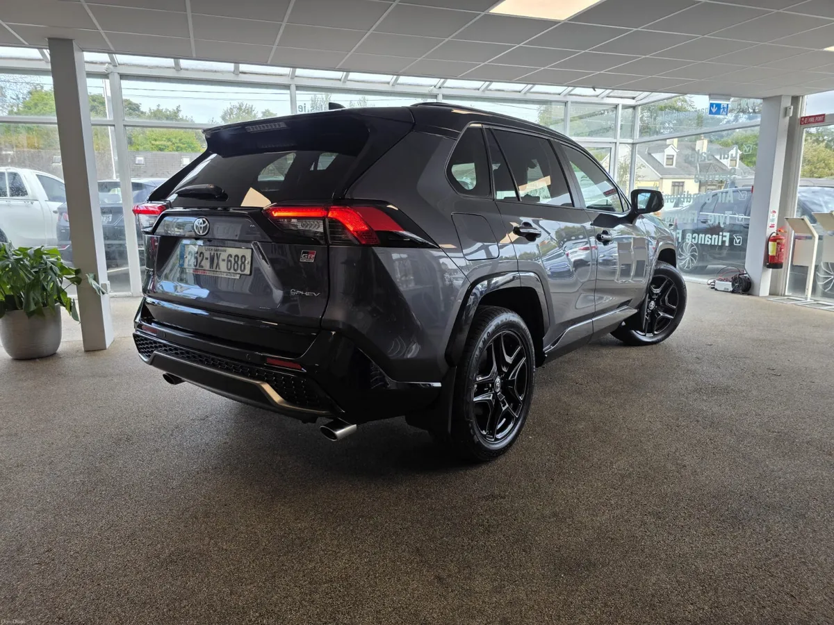 Toyota RAV4 2.5 PHEV AWD-i GR SPORT 2025 - Image 3
