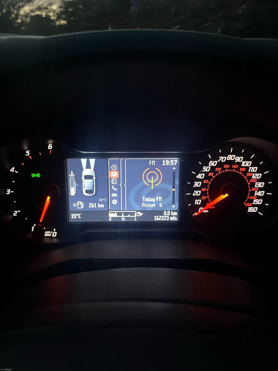 Ford Mondeo 2.0 TDCI Titanium X 140 - Image 6