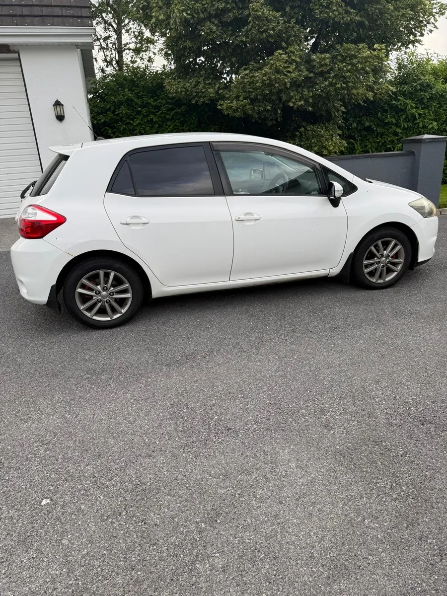 Car - Image 4