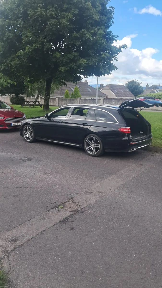 Mercedes E220d AMG - Image 4