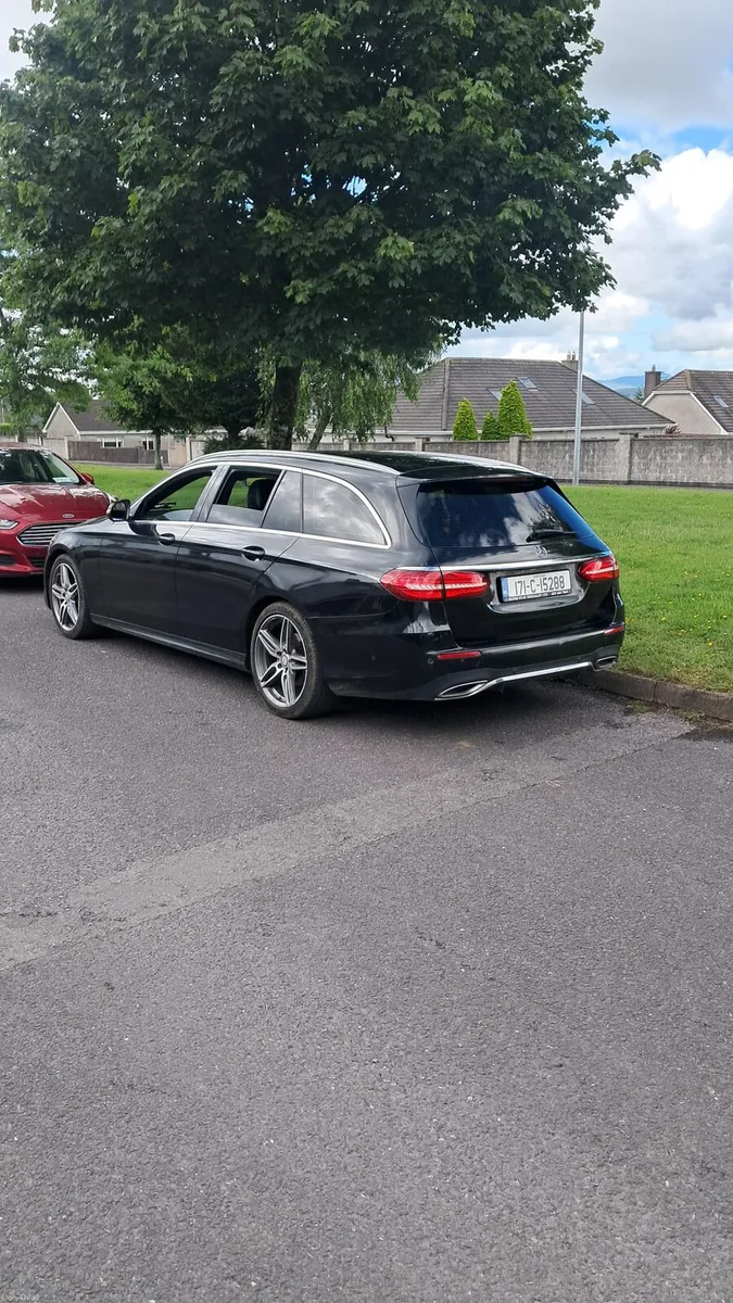 Mercedes E220d AMG - Image 2
